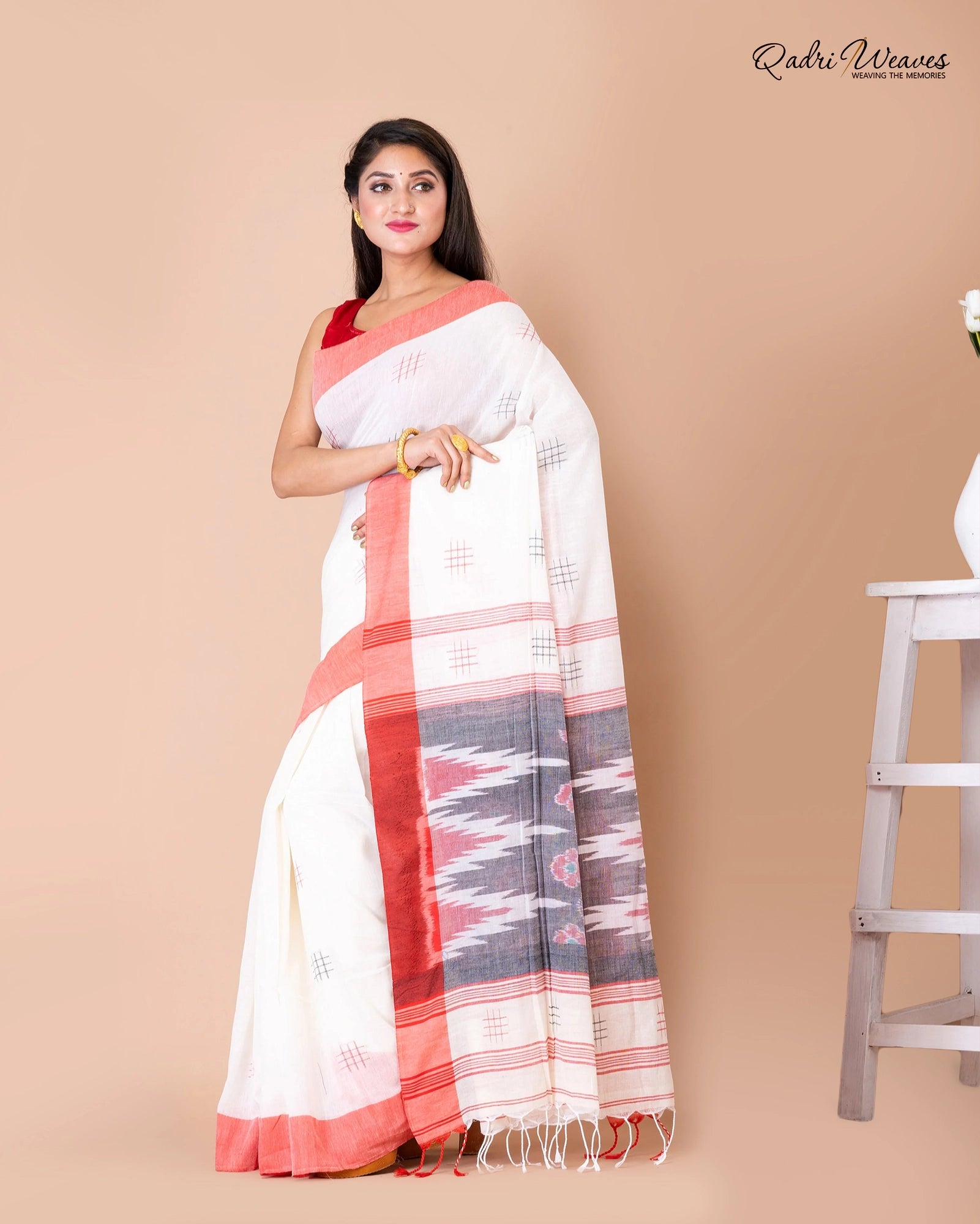 Handloom White Pure Cotton Ikat Saree