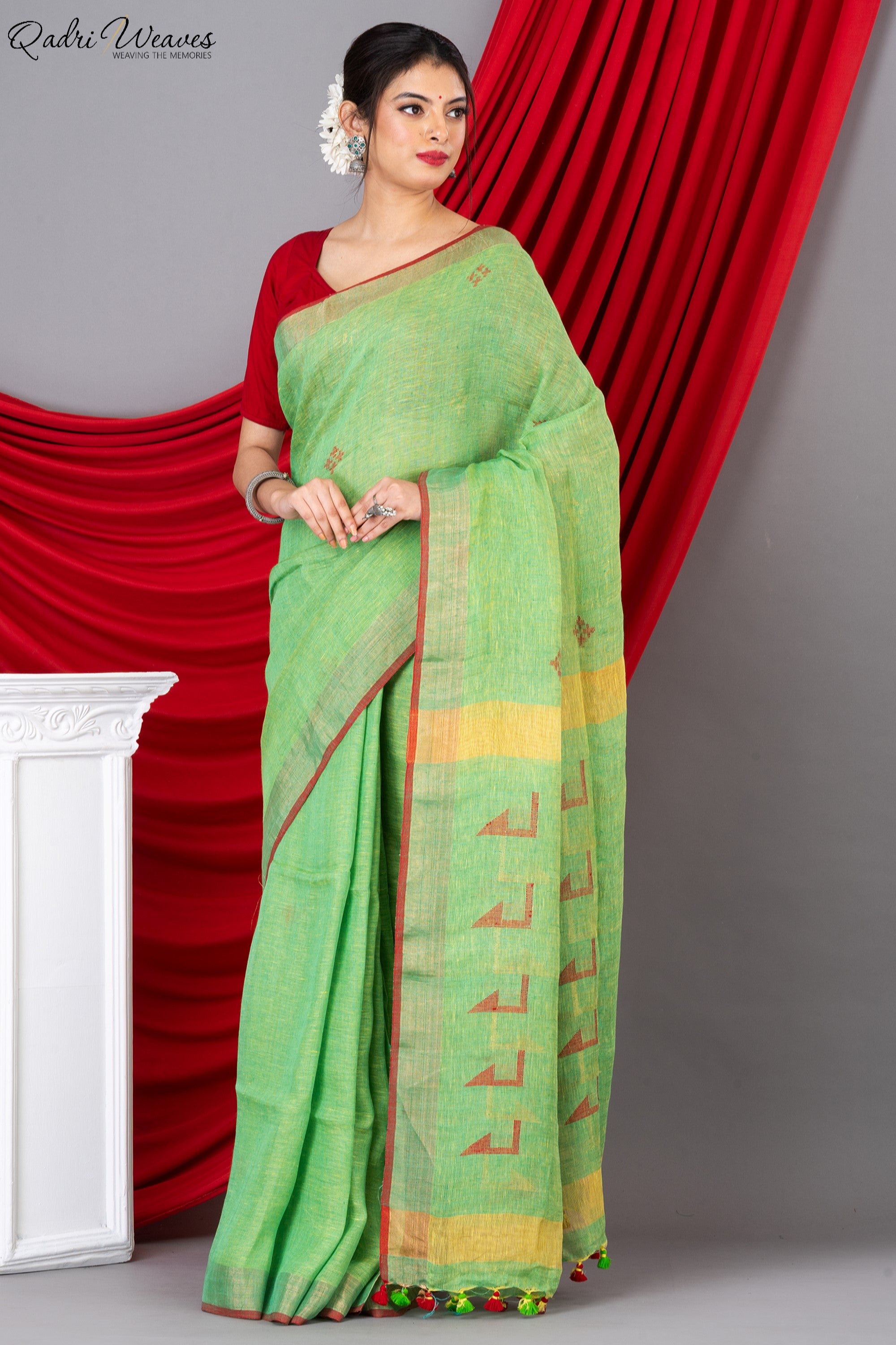 Handloom Pear Green Pure Linen Jamdani & Fish Motif All Saree