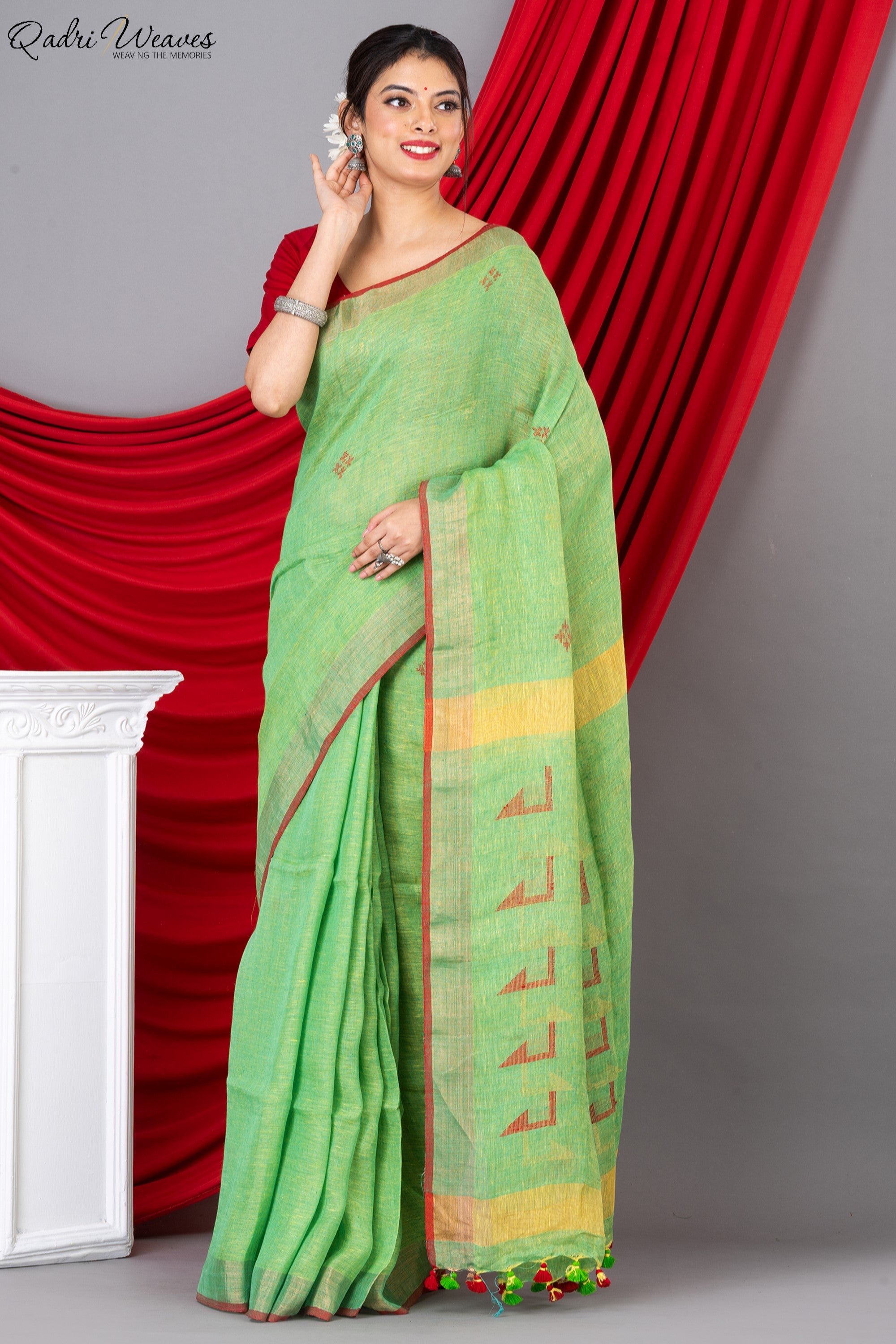 Handloom Pear Green Pure Linen Jamdani & Fish Motif All Saree