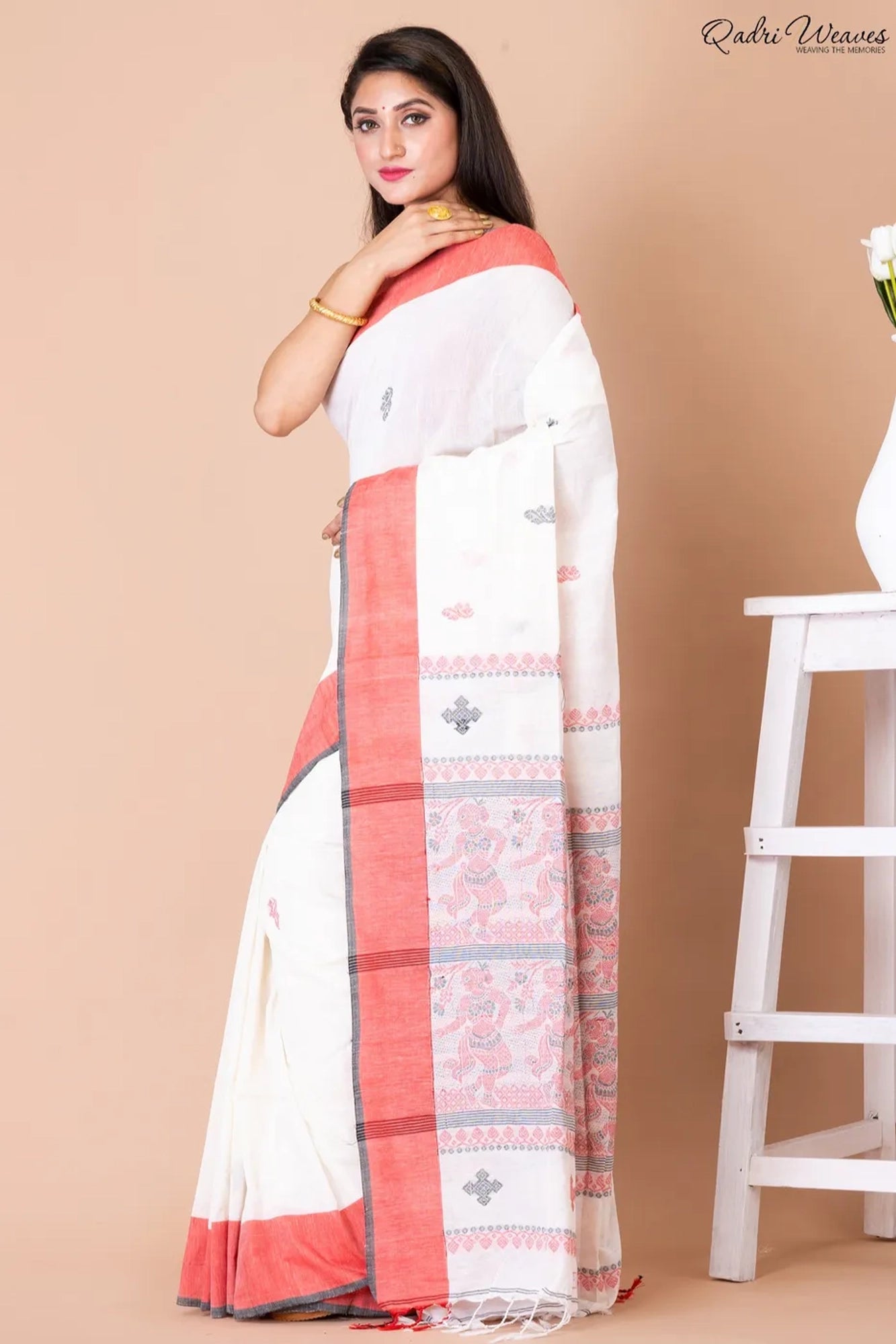 Handloom White & Pale Red Baluchari Saree