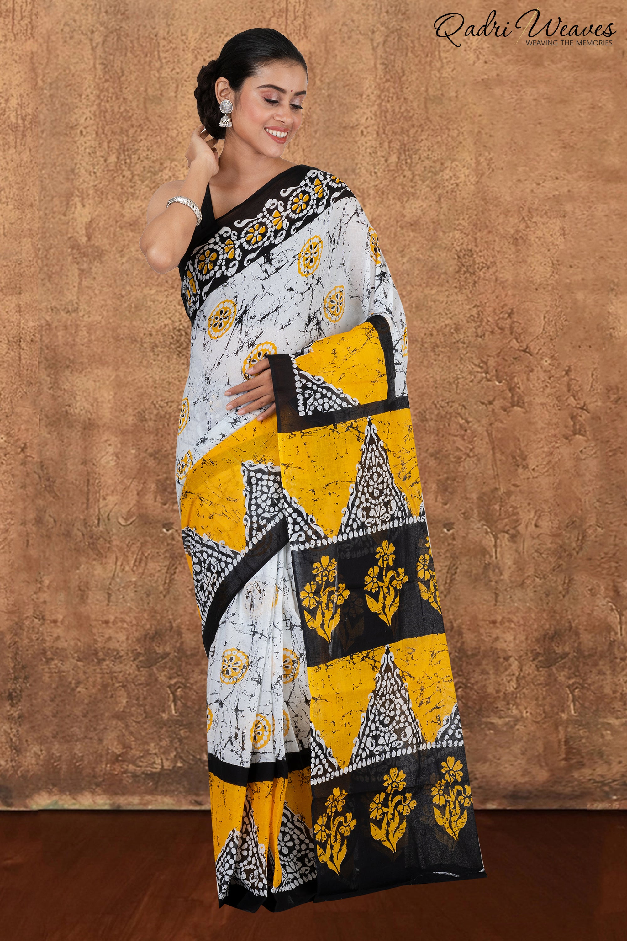 Printed Yellow & Black Flower Design Pure Mulmul Saree