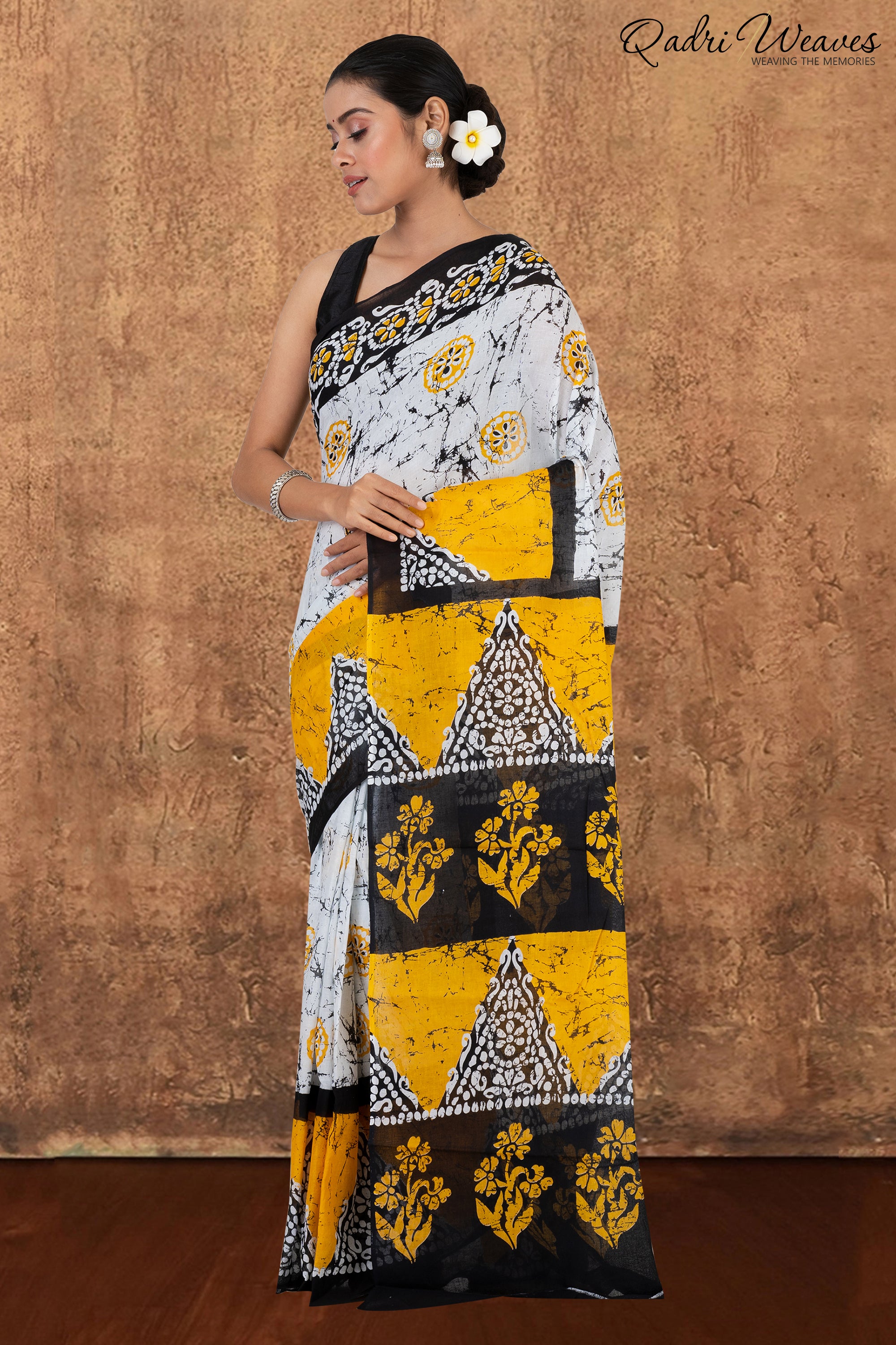 Printed Yellow & Black Flower Design Pure Mulmul Saree