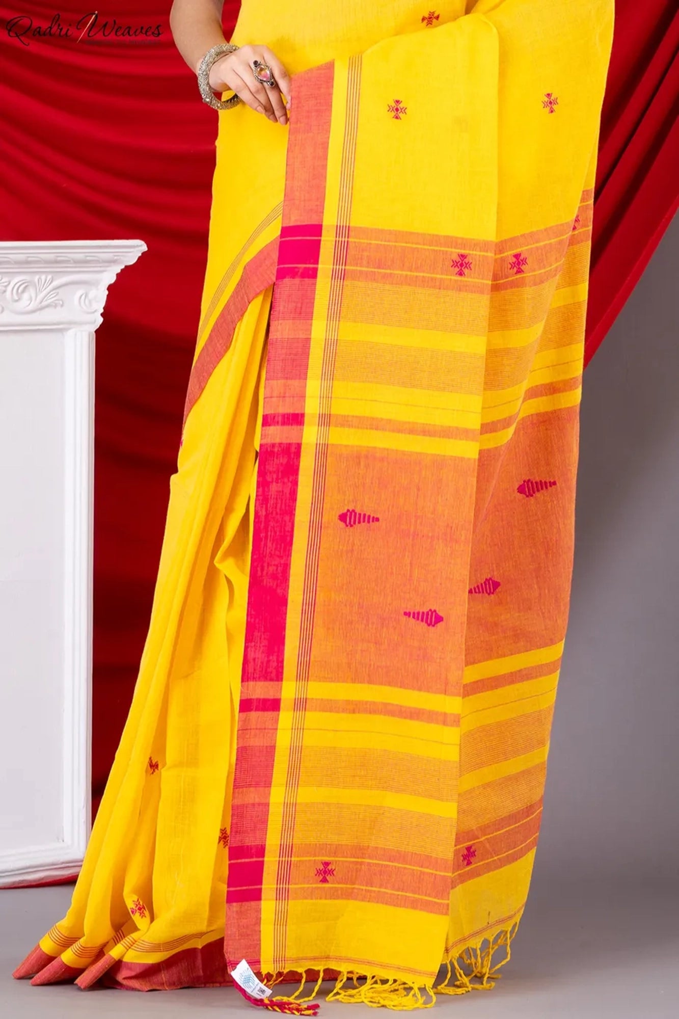 Handloom Sunflower & Pink Fish Motif Premium Khadi Cotton Saree