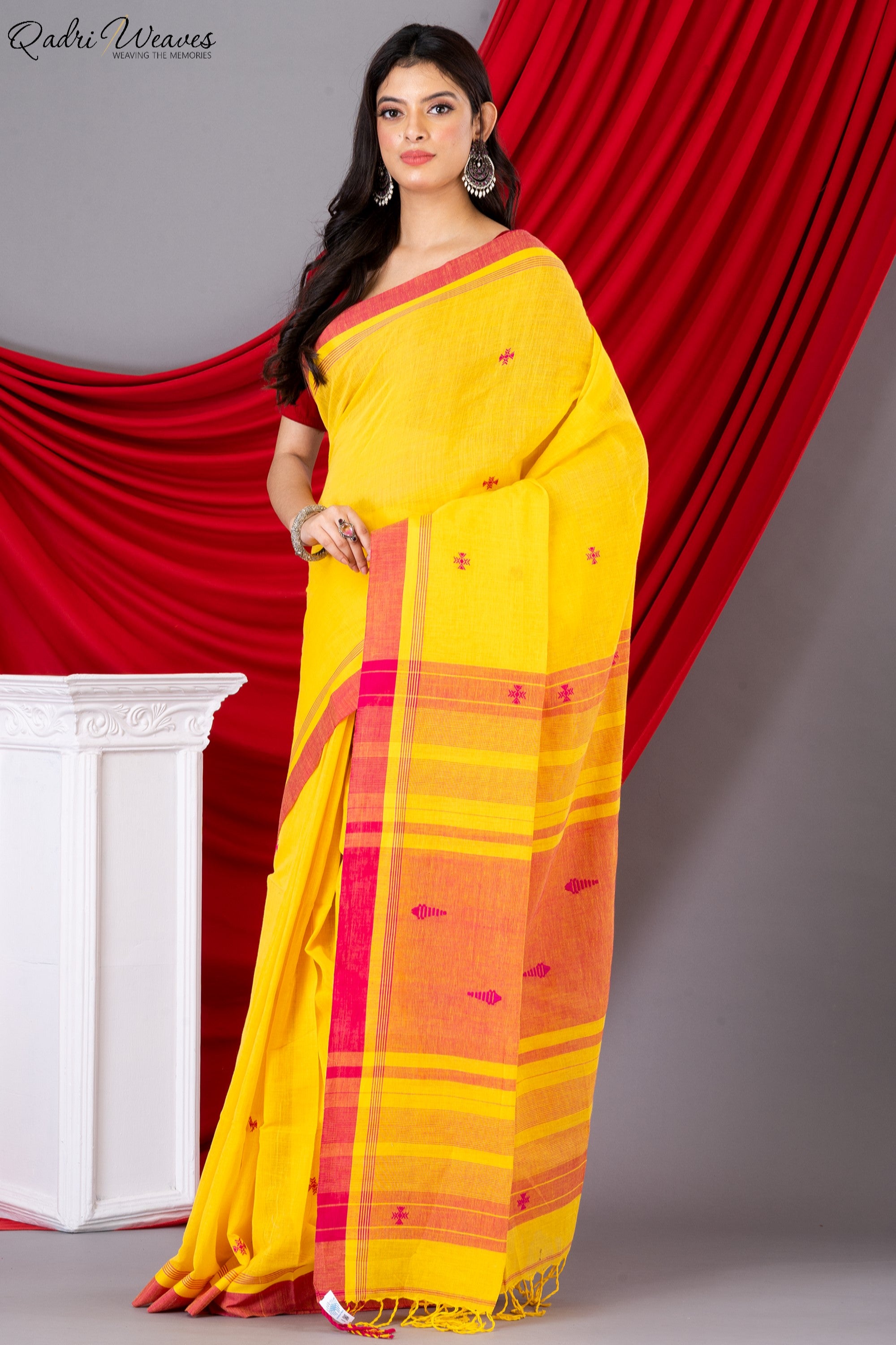 Handloom Sunflower & Pink Fish Motif Premium Khadi Cotton Saree