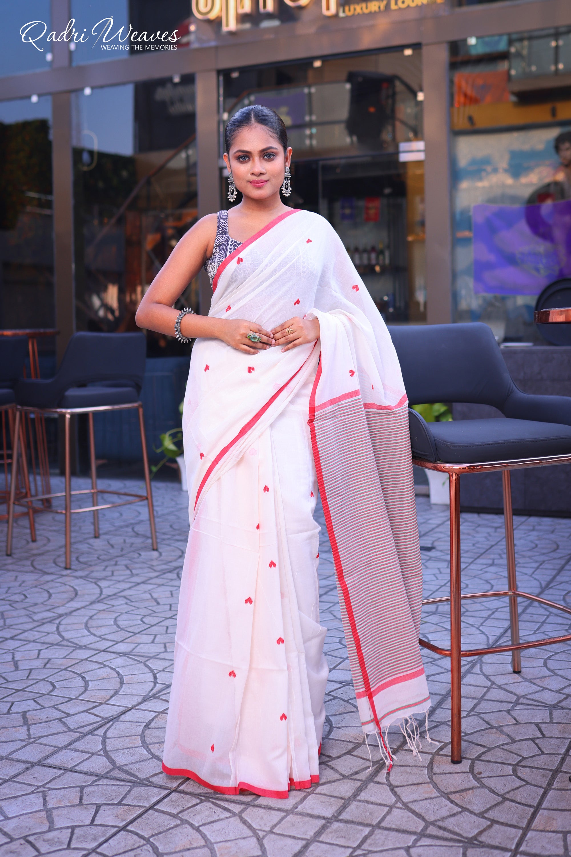 Handloom White Pure Premium Cotton Red Heart Butti Design Saree